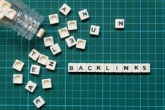 Backlinks, Linkbuilding uitbesteden